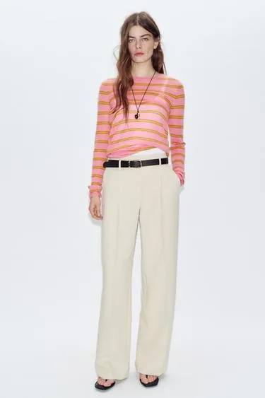 Прямые брюки с защипами и ремнем