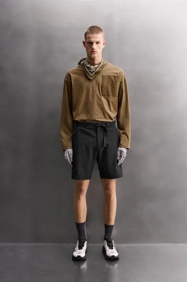 Шорты-карго из высокотехнологичной ткани