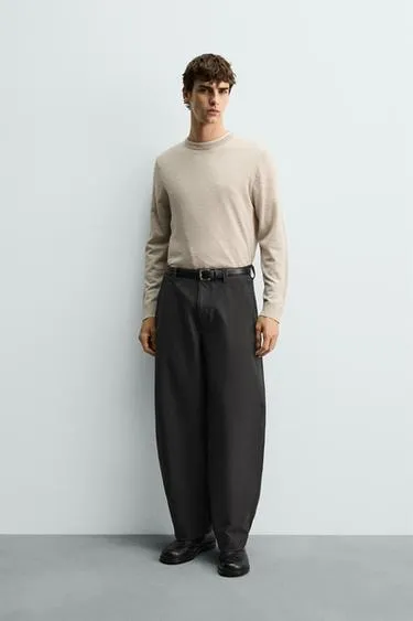 Шерстяной свитер классического кроя