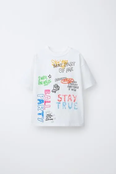 Футболка с круглым вырезом и короткими рукавами