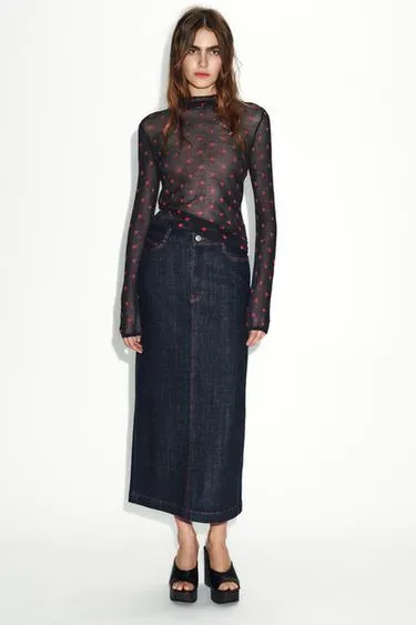 Тонкий трикотажный топ с сердечками- Заказать в России