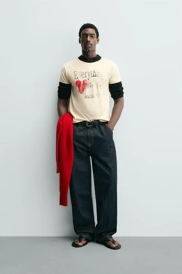 Футболка в рубчик с контрастным сердцем- Заказать в России