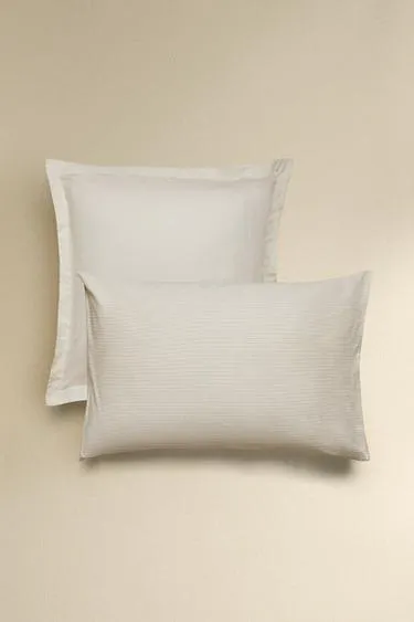 Подушечный чехол из сатина с полосками (300 нитей)- Заказать в России