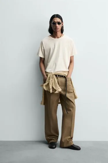 Футболка RELAXED FIT из легкой ткани- Заказать в России