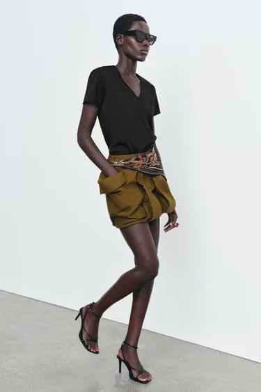 Футболка INTERLOCK с V-образным вырезом- Заказать в России