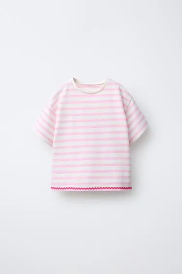 Футболка из ткани в полоску с воланом и волнистой отделкой- Заказать в России