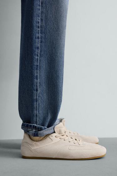 Кожаные кроссовки