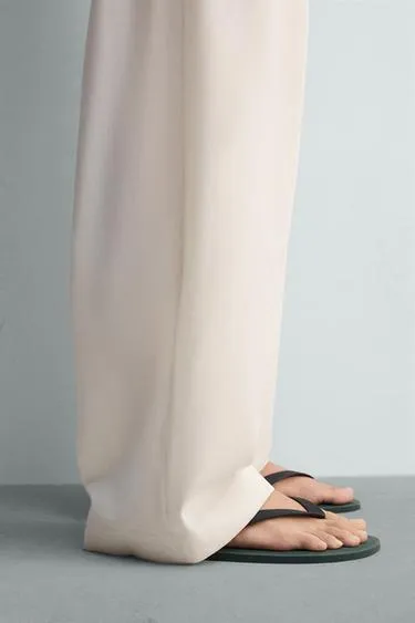 Сандалии с ремешками