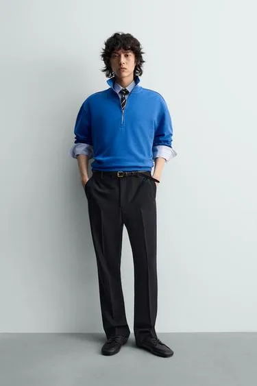 Толстовка классического кроя с воротником на молнии