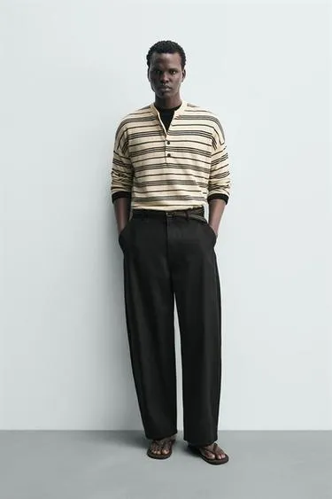 Пуловер с полосками и горловиной henley