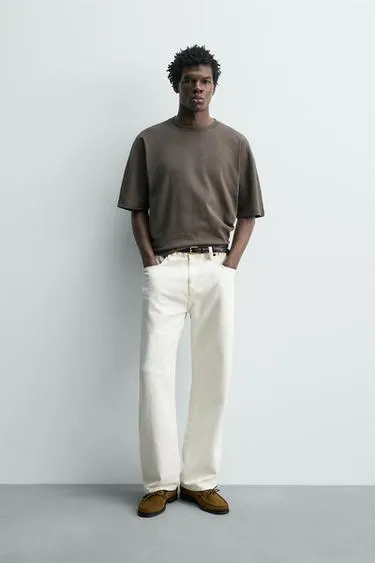 Футболка классического кроя с эффектом потертости