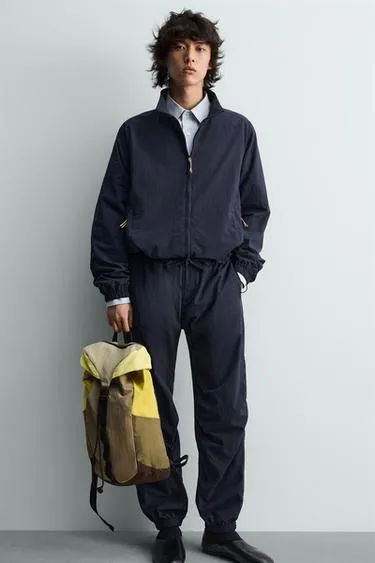 Рюкзак из технической ткани с кожаными деталями