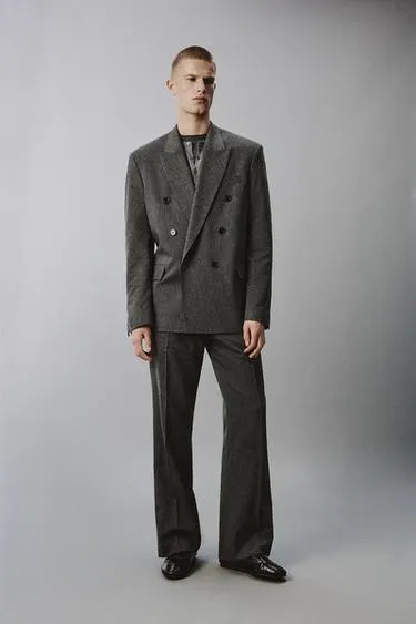 Двубортный костюмный блейзер в полоску из рельефной ткани