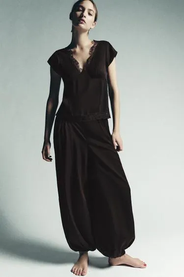 Топ из 100% лиоцелла с кружевом