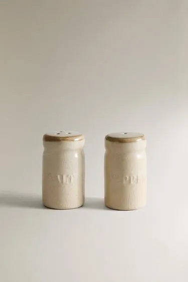 Набор солонка и перечница из керамики