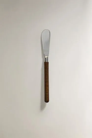 Масляный нож с ручкой из манго