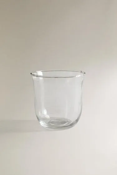 Стакан из стекла с объемным дизайном