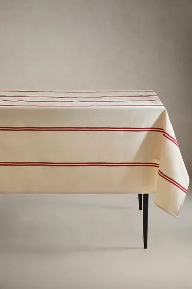 Скатерть с двойной вышитой полосой- Заказать в России