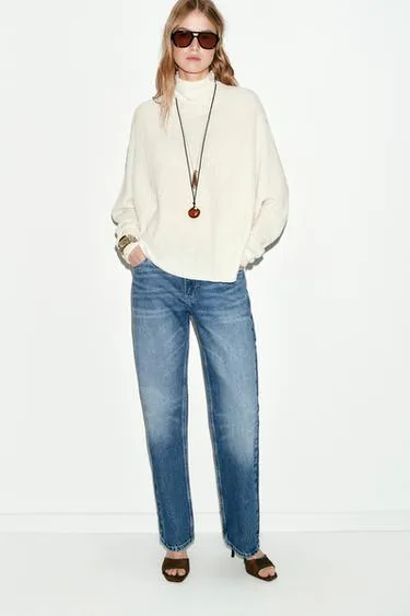 Вязаный свитер-накидка