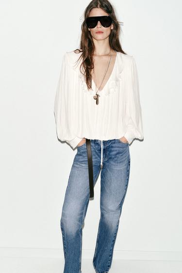 Zara Атласная блуза с воланами и подплечниками