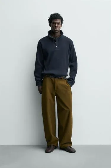 Толстовка из рельефного трикотажа в рубчик