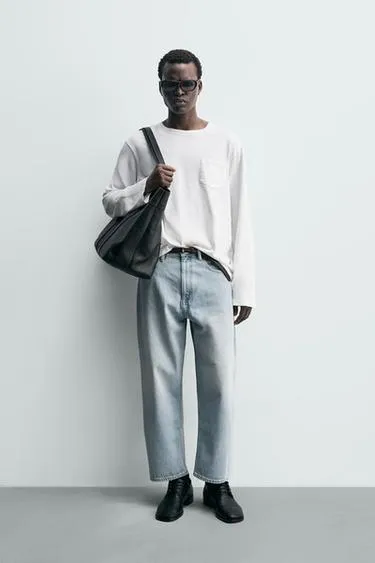 Джинсы зауженные WIDE FIT- Заказать в России