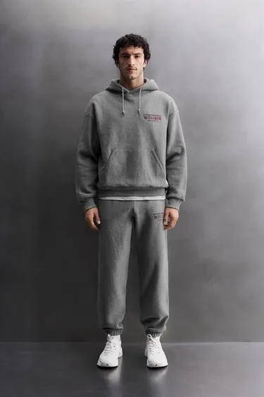 Джоггеры с надписью