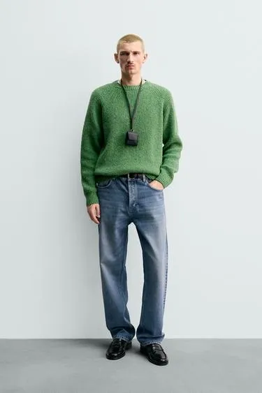 Двухизнаночный свитер с пуговицами