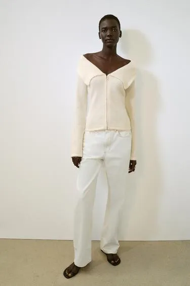 Топ с лацканами и молнией