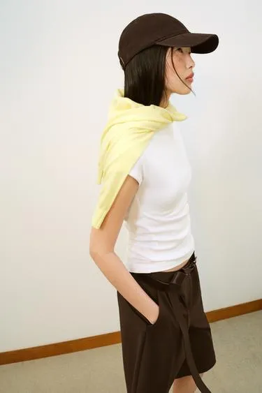 Однотонная кепка из саржи- Заказать в России