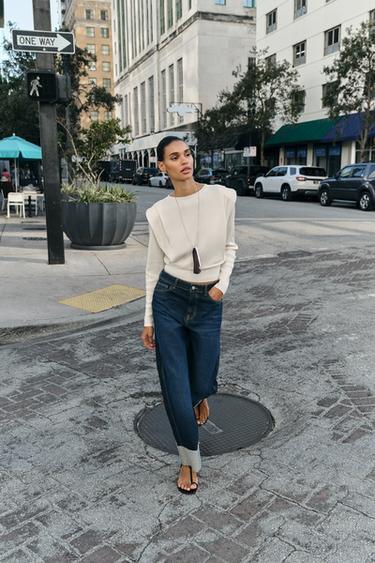 Zara Вязаный свитер с подплечниками