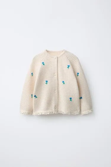 Кардиган с вышивкой в виде цветов и кружевом