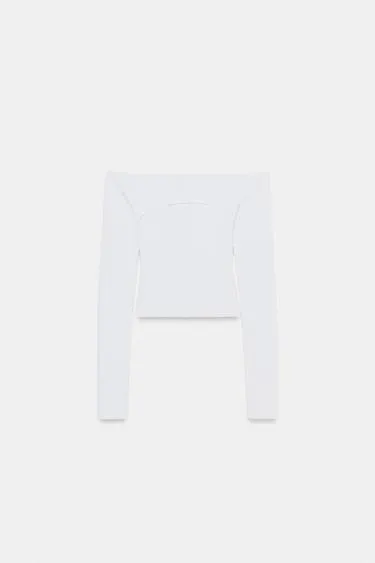 Приталенный трикотажный топ с вырезом- Заказать в России