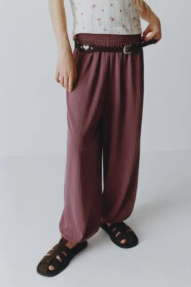 Ремень с аппликацией «сердечки»