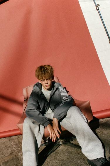 Zara Куртка с надписью 