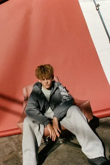 Куртка с надписью WATER REPELLENT- Заказать в России