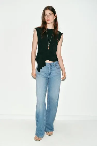 Топ без рукавов со сборками