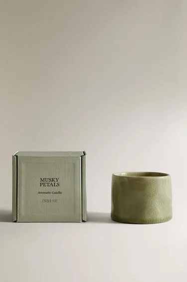 (150 г) ароматическая свеча MUSKY PETALS