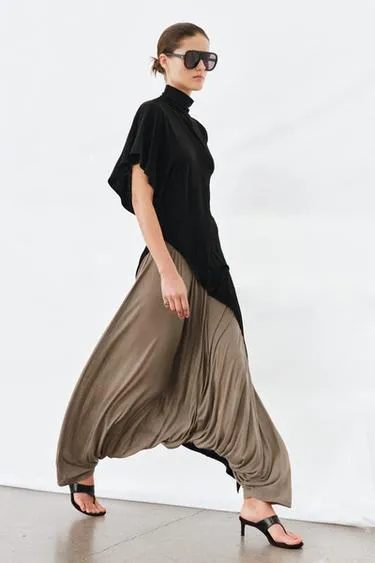 Свободные струящиеся брюки