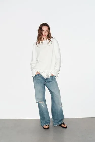 Комбинированная футболка с кружевом- Заказать в России