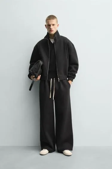 Укороченная куртка из высокотехнологичной ткани