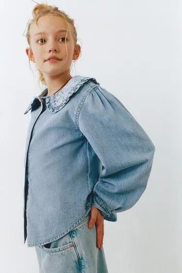 Джинсовая рубашка с вышитыми цветами на воротнике- Заказать в России