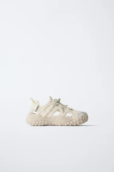 Спортивные сандалии