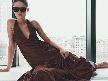 Zara Длинное объемное платье из атласа купить с доставкой.