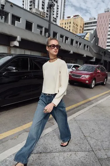 Zara Укороченный топ с объемными рукавами