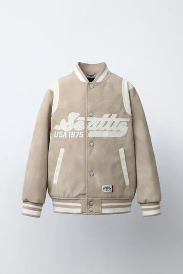 Бомбер из искусственной замши с надписью- Заказать в России