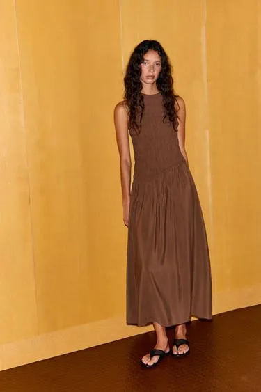 Сандалии на плоской подошве с сеткой