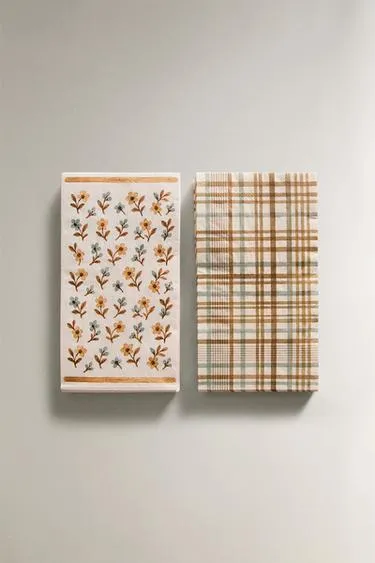 Бумажные салфетки с цветочным и клетчатым узором (упаковка из 30 штук)