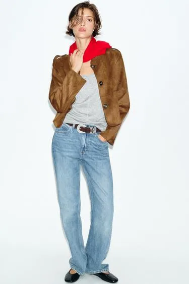 Короткая куртка из искусственной замши