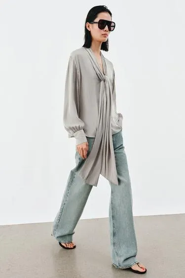 Блуза с V-образным вырезом и завязками — ZW COLLECTION- Заказать в России